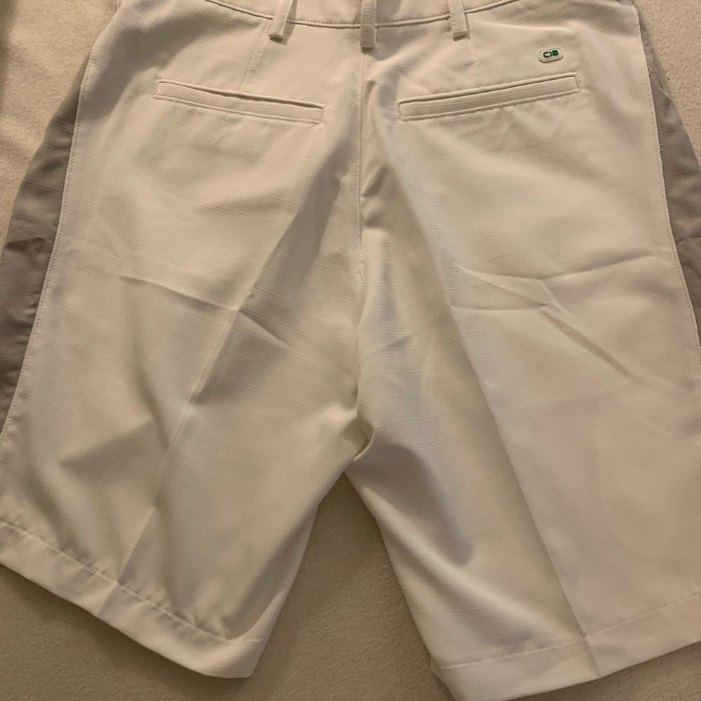 4 for 25% Off - Haggar Men’s White and Gray Golf Shorts 32 - Picture 2 of 4